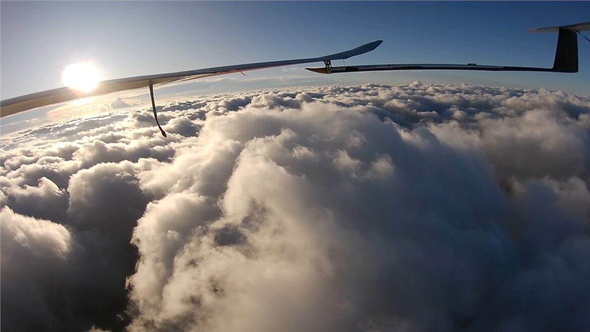 Mira Aerospace, A JV of UAVOS and Bayanat, Successfully Completed ApusDuo Solar Aircraft Test Flight Mira Aerospace, A JV of UAVOS and Bayanat, Successfully Completed ApusDuo Solar Aircraft Test Flight